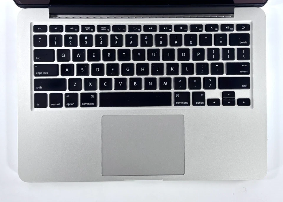 2013 MacBook Pro A1502 - 13", 2.6GHz i5, 8GB RAM, 128GB SSD, Silver, Catalina - Image 4 of 4