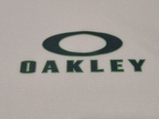 Oakley - White Active Wear Shirt - Size Medium