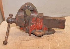 Quality Parker No 104 machinist bench vise heavy duty 4" jaw 47 lbs collectible