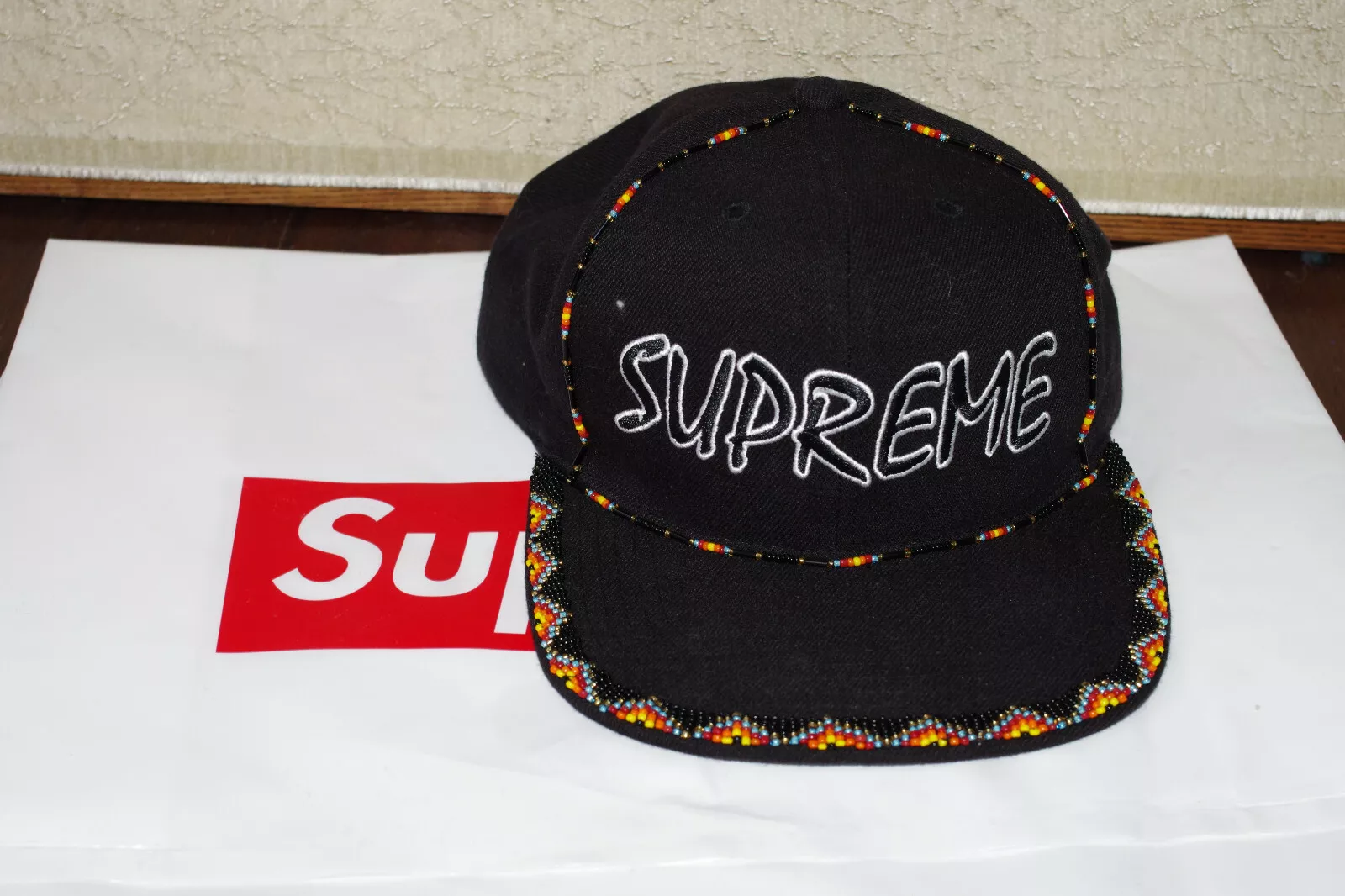 Casquette chapeau noire Supreme Perle 6 panneaux neuve avec étiquette