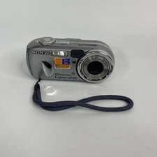 Sony Cyber-shot DSC-P93A 5.1MP Digital Camera Smart Zoom Silver Vintage AS IS