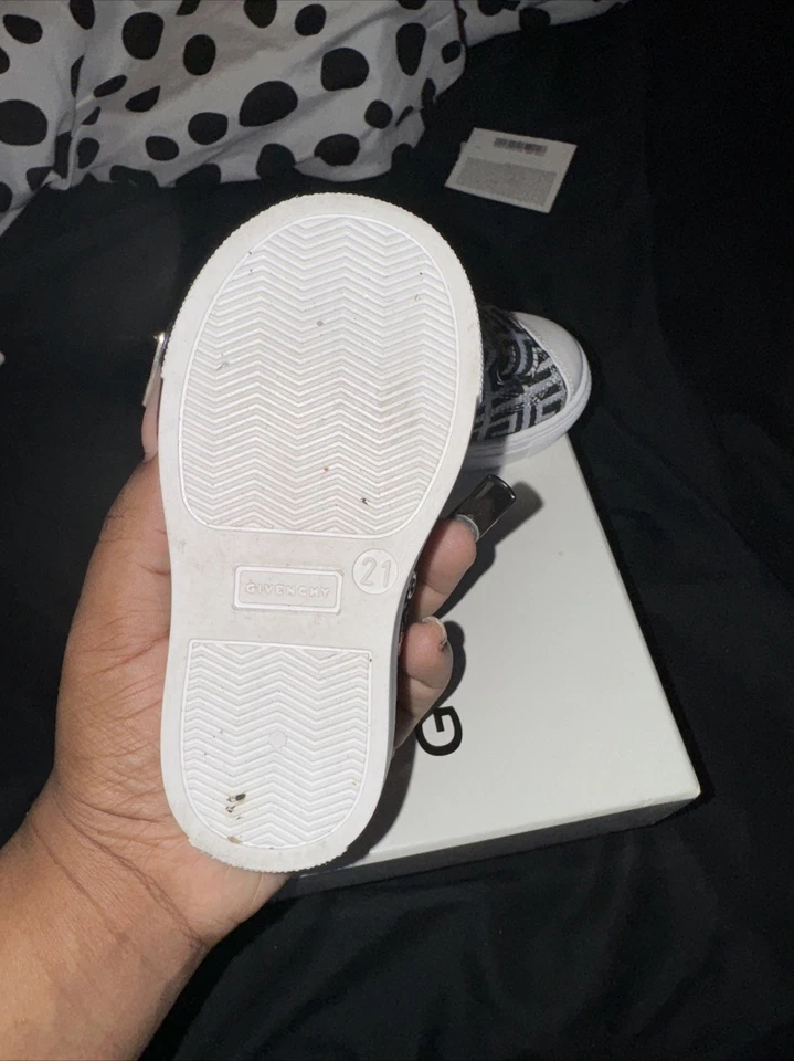Zapatillas Bebé Givenchy, Talla 21 (12-24 Meses) Foto 4 de 4