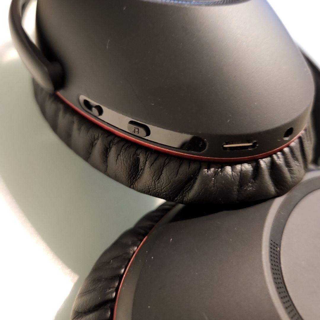 Dior Homme x Sennheiser PXC 550 Wireless Headphones Unused Dior Homme x Sennheiser PXC 550 Wireless Headphones Unused