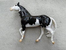 Breyer Horse Collector Club SR #712511 Jota Glossy Black Pinto Smart Chic Olena
