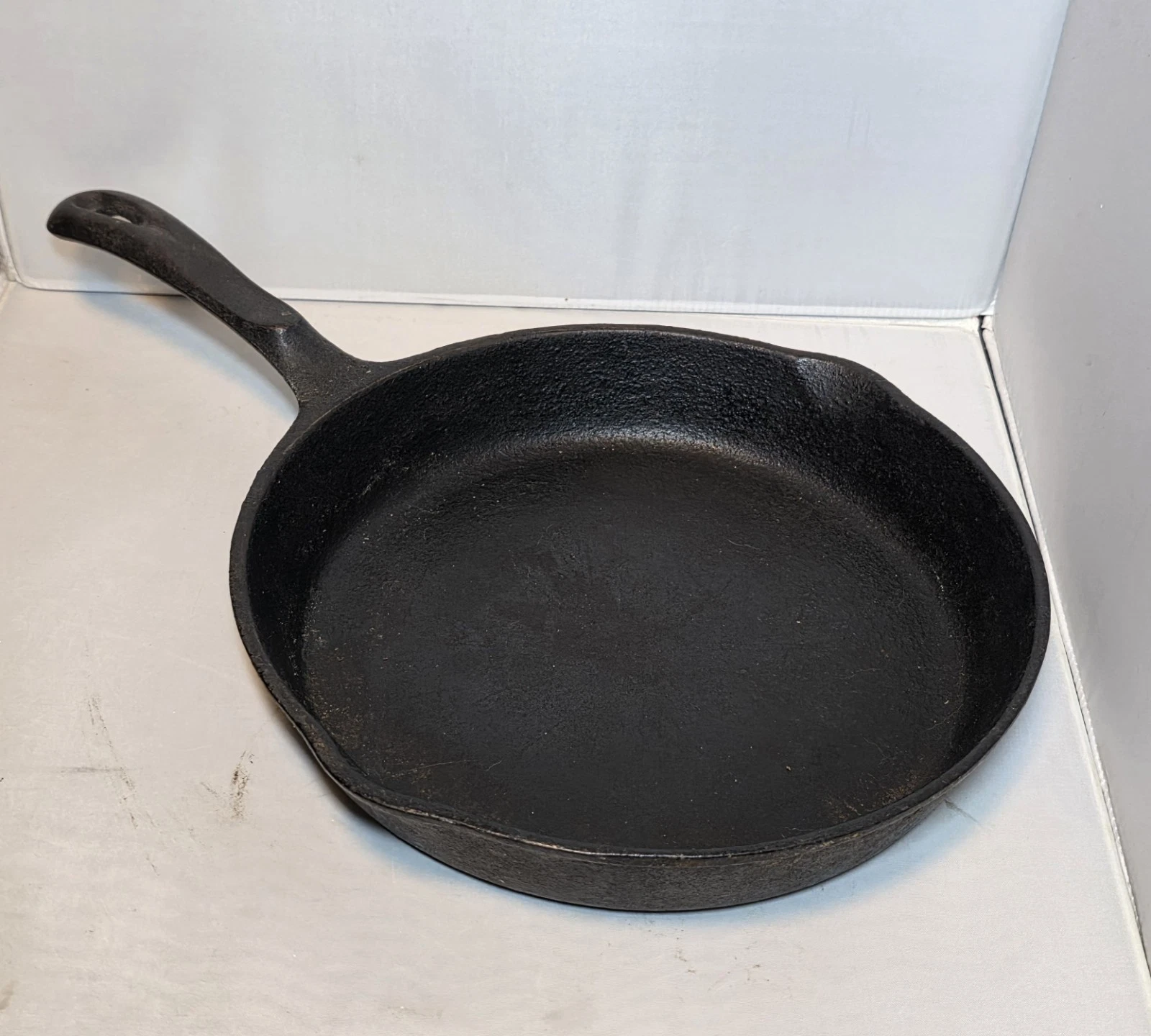 Vintage Wagners 1891 Original Cast Iron Skillet 10 1/2 Inch USA