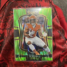 2025 Select Neon Green  Shock DJ Moore /699 Chicago Bears #173