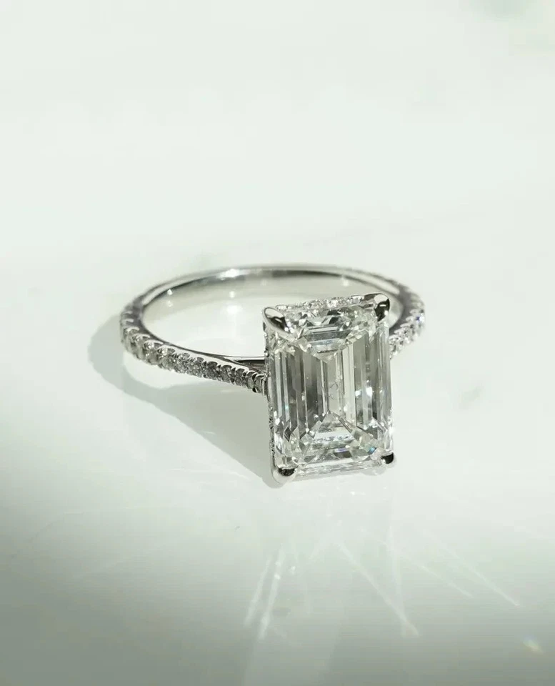 2.10Ct Emerald-Cut VS1/G Lab Grown Diamond Solitaire Wedding Ring 14K White Gold - Image 4 of 4