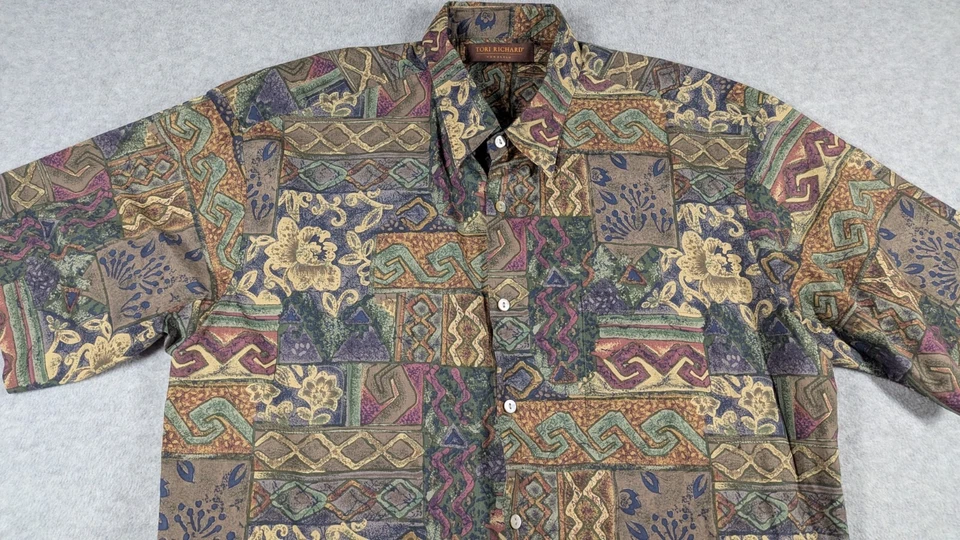 Tori Richard Men Shirt XL Hawaiian Tropical Floral Waves Short Sleeve Button Up - Image 2 of 4