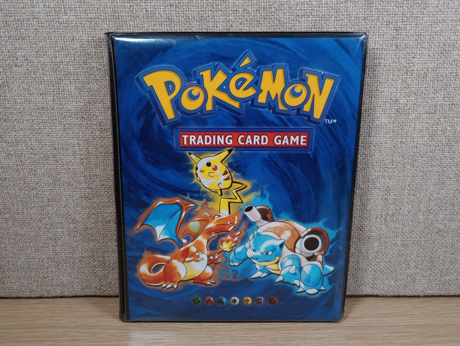 Pokemon Trading Card Game Card Folder 1999 Nintendo Wizards Of The Coast Vintage
