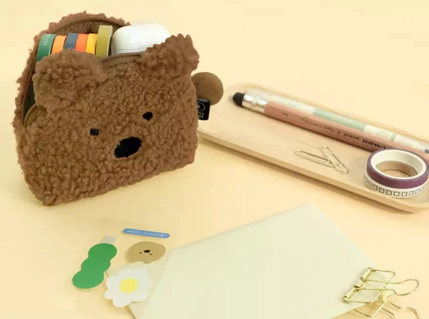 Bolsa de cosméticos Furry Buddy bolsa multiusos estuche papelería lindo diseño Foto 4 de 4