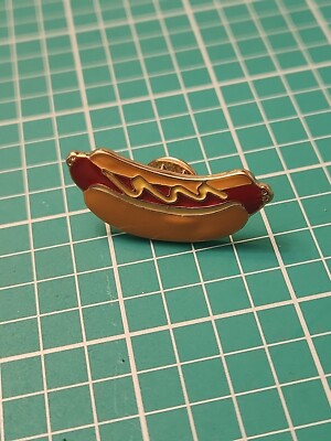 Vtg Hot Dog  Gold Tone Lapel Pin