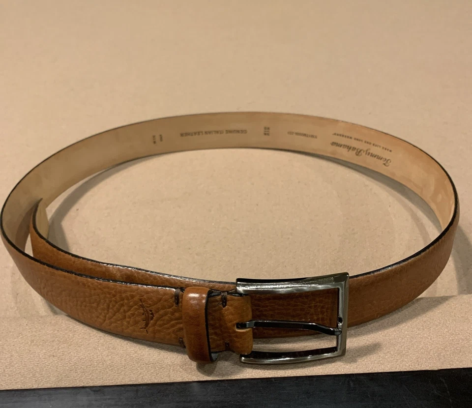 "Cinturón de cuero italiano Tommy Bahama para hombre marrón talla 38 tono plateado herrajes 1,5"" W" Foto 3 de 4