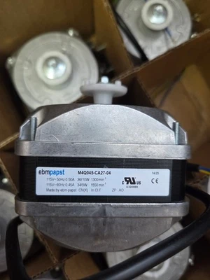 ebm-papst M4Q045-CA27-04 AC FanMotor 115V 0.45mA 9W 50Hz/60Hz 1550RPM 4Pole New