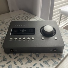 Universal Audio Arrow Thunderbolt Desktop Aud...