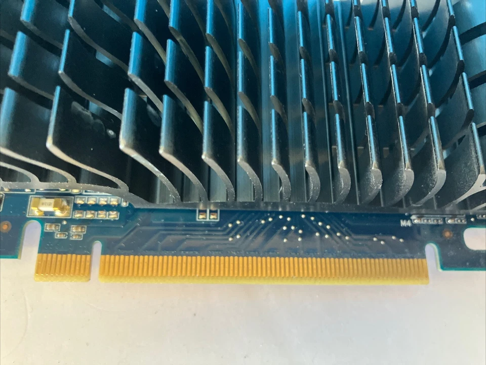 ASUS NVIDIA GEFORCE 210 EN210 SILENT/DI/512MD3/V2(LP) 512MB DDR3 Video Card ~ - Image 2 of 4