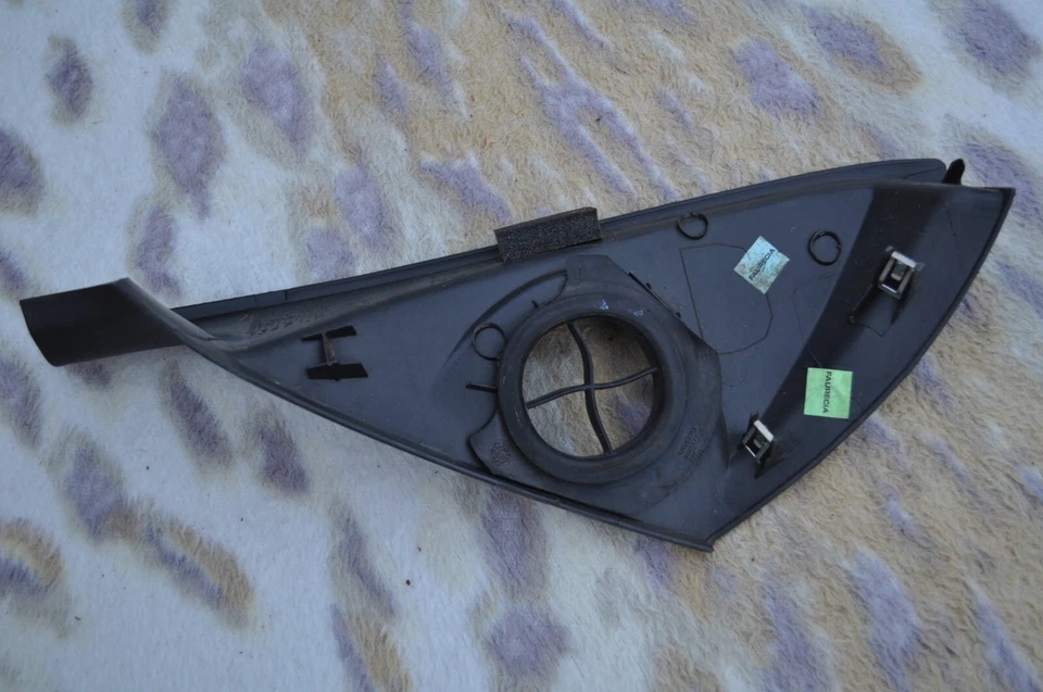 OEM VOLVO S40 V50 PAINEL FRONTAL DIREITO DO PASSAGEIRO LATERAL TAMPA DE CANTO ACABAMENTO RH BAZEL - Imagem 3 de 3