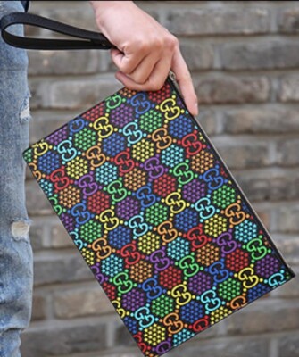 CLASSIC　　　　　　　　　　　　　　　　GUCCI GUCCI Multicolor GG Psychedelic Large Zip Pouch Clutch With Box