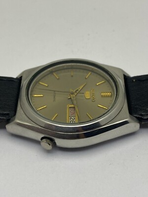 Seiko 5 Automatic 7009-8761 17 Jewels Day/Date Vintage Watch Japan