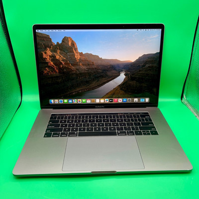 Apple MacBook Pro 15'' 2018 A1990 Intel i7-8750H 16 GB RAM 256 GB SSD Radeon 555X