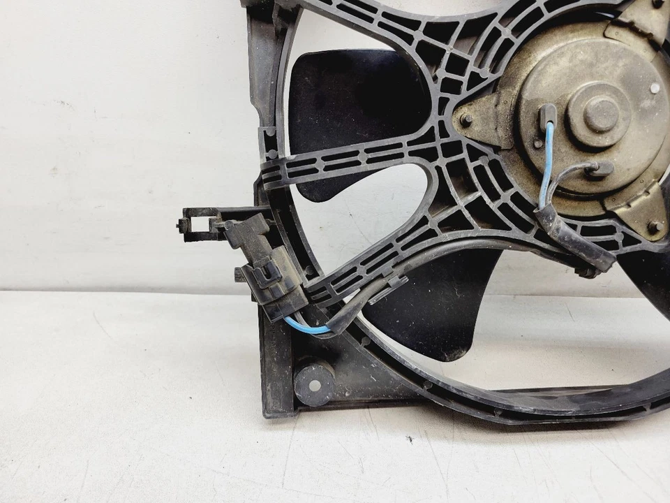 1999 2000 2001 2002 SUBARU FORESTER 2.5L COOLING FAN ASSEMBLY OEM 45121FC050 - Image 3 of 4