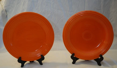 VINTAGE ORIGINAL GENUINE FIESTA   2 RADIOACTIVE RED DINNER PLATES