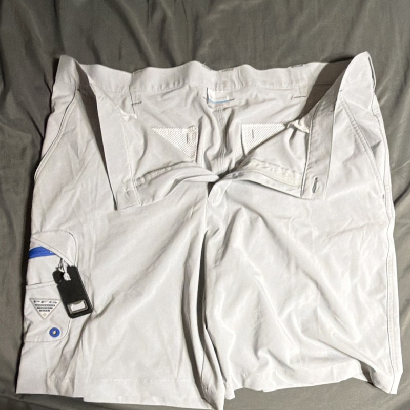 Columbia PFG Performance Fishing Gear Quick Dry Gray Cargo Shorts Size 42