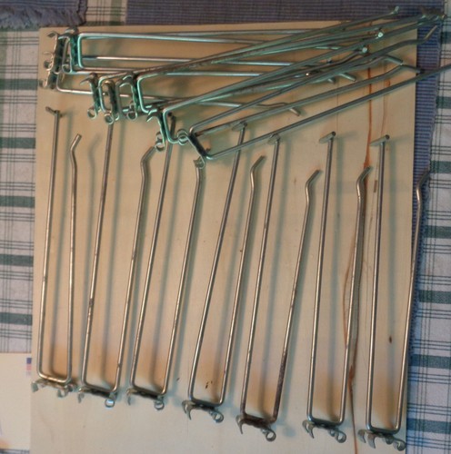 13  Cross Bar Flip Scan Metal Hook 10 in used