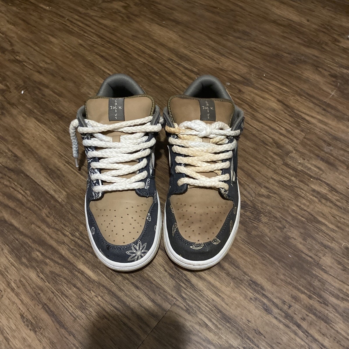 Size Nike Dunk Low Premium QS SB x Travis Scott Cactus Jack
