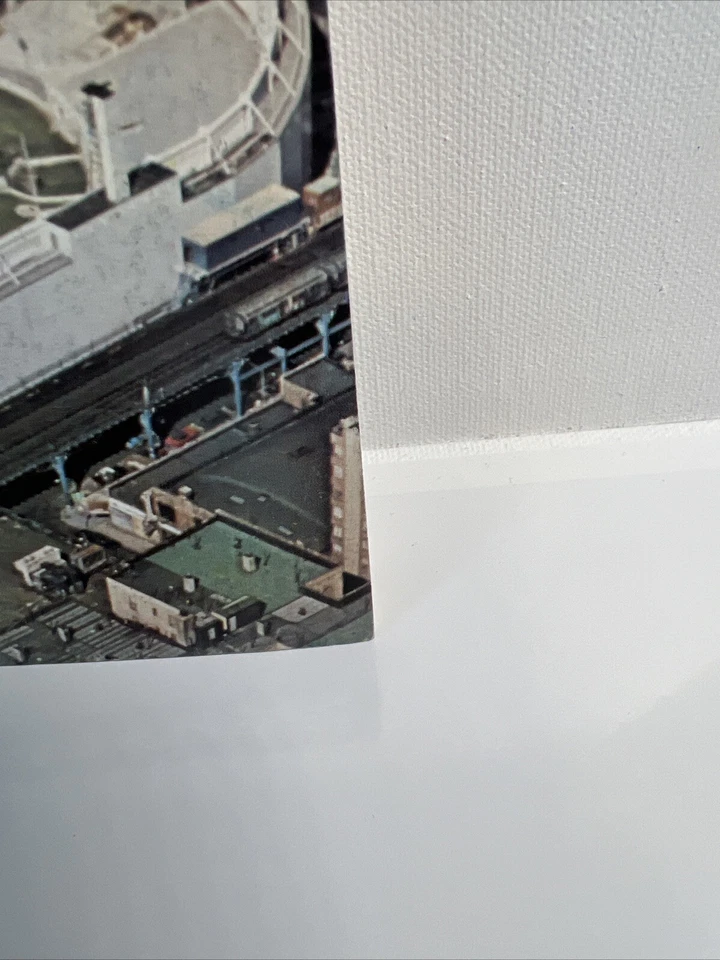 New York Yankees 1976 Team Yearbook Pre Owned Munson Pinella Nettles New Stadium - Image 4 of 4