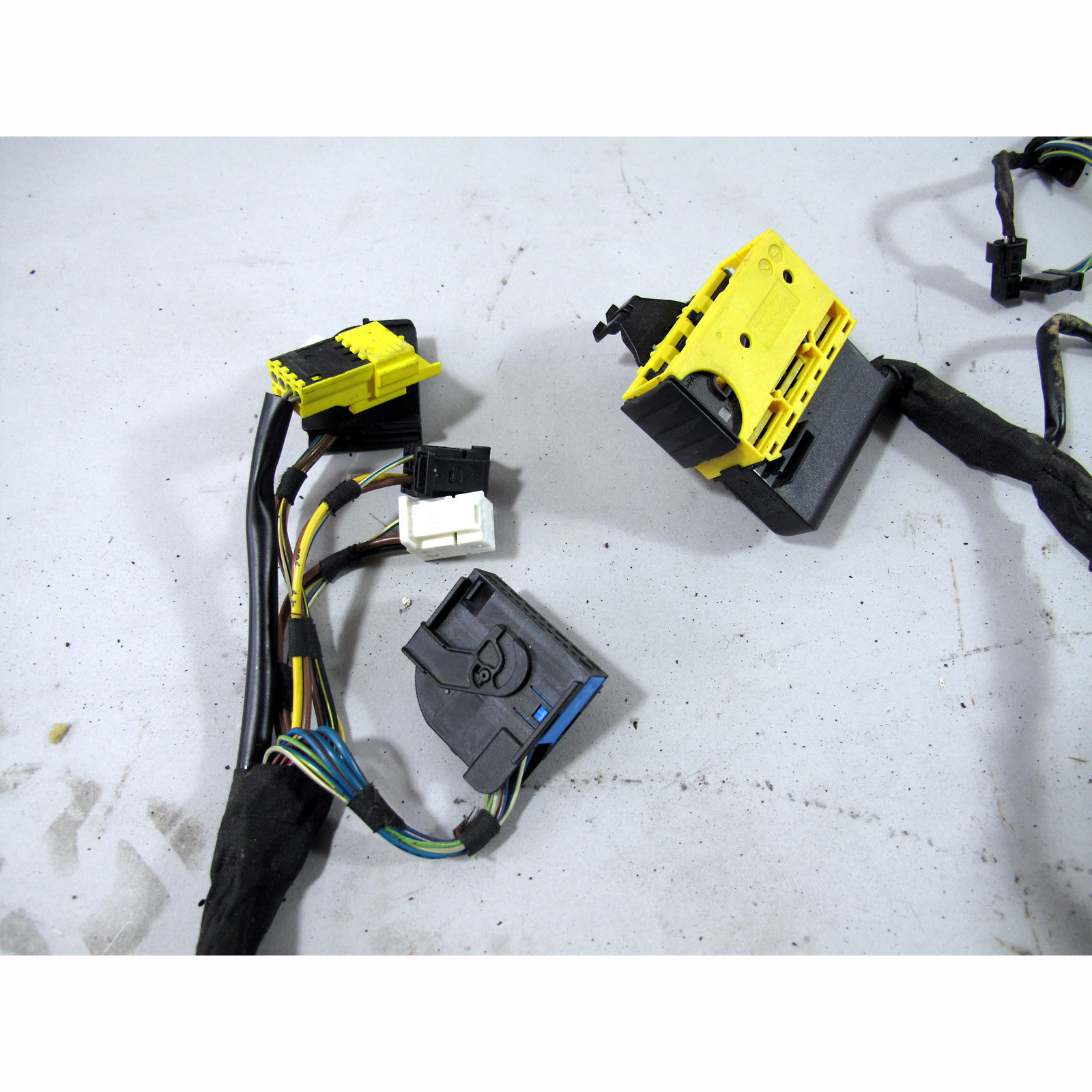 Front Seat Wire Wiring Harness Front Left 61126933555 BMW E60 525 