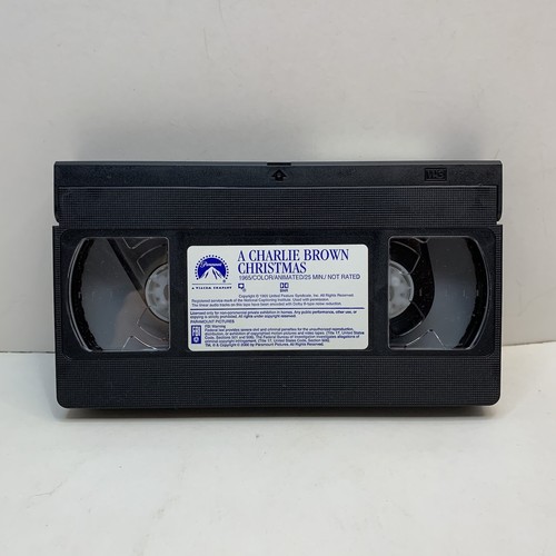 A Charlie Brown Christmas (VHS, 1999, Clamshell Case) - Picture 2 of 8