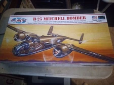 New B-25 Mitchel Bomber Atlantis Airplane Plastic Kit USA  1:64 Scale Skill 2