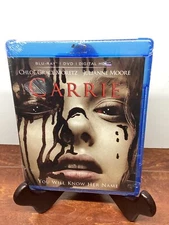 Carrie Blu-Ray/DVD, 2013 Remake w/Chloe Grace Mortez, Julianne Moore New/Sealed 