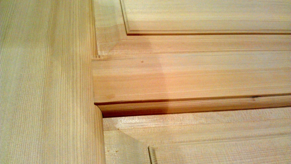 Puerta de garaje superior para carruaje de madera 8x7, modelo AmanaDoors 105W12 Foto 4 de 4