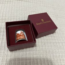 THIMBLE COLLECTORS CLUB, RED AVES BY ROYAL CROWN DERBY, ENGLAND (TM096)