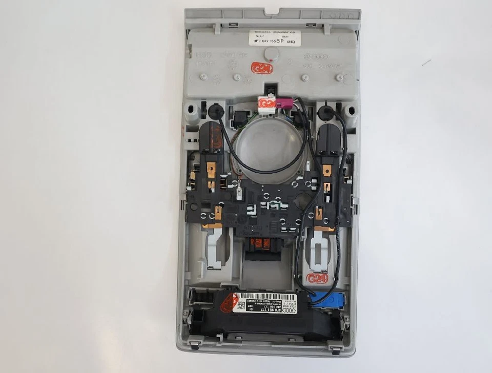 Illuminazione interna Audi A6 ALLROAD 82674 Foto 3 de 4