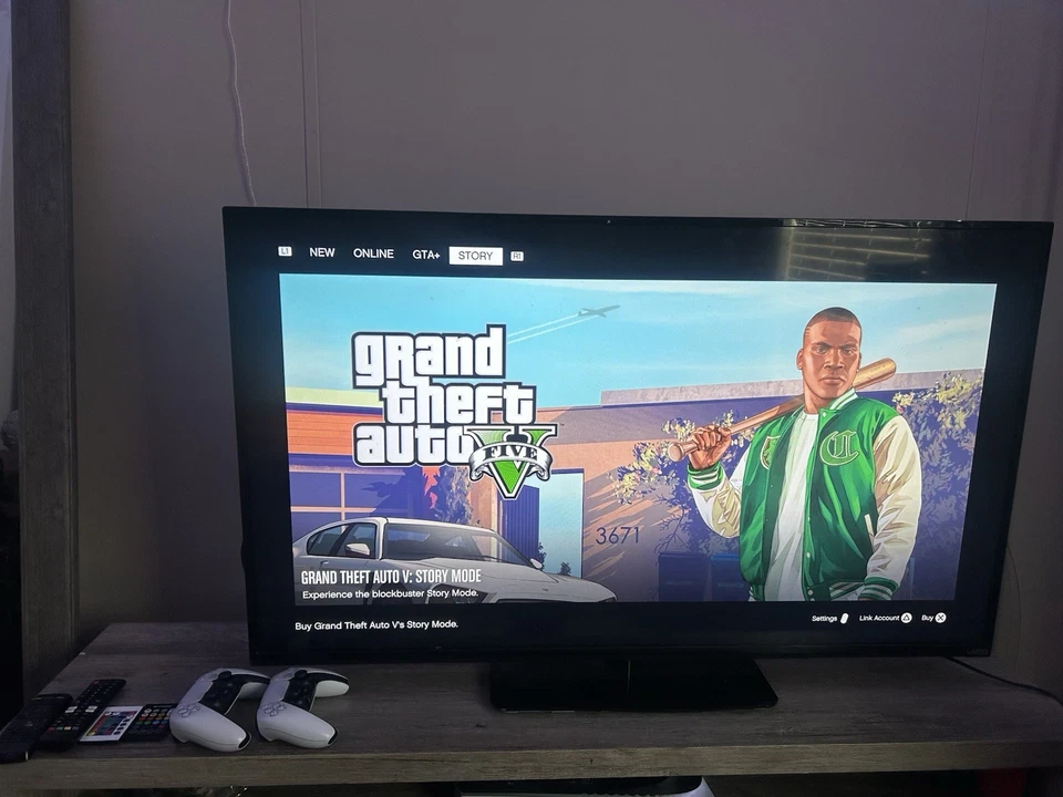 55 Inch Vizio Smart TV for Sale – Great Condition - Image 2 of 4