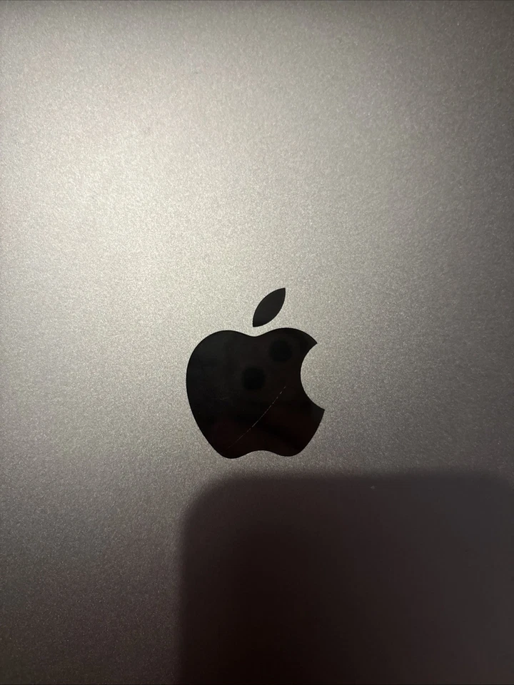 Apple MacBook Pro 13" 2017 · i7 · 8GB · 512GB, photo 4 of 5