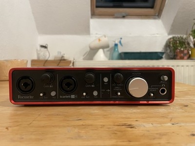 Focusrite Scarlett 2i4, 1st Gen., DEFEKT