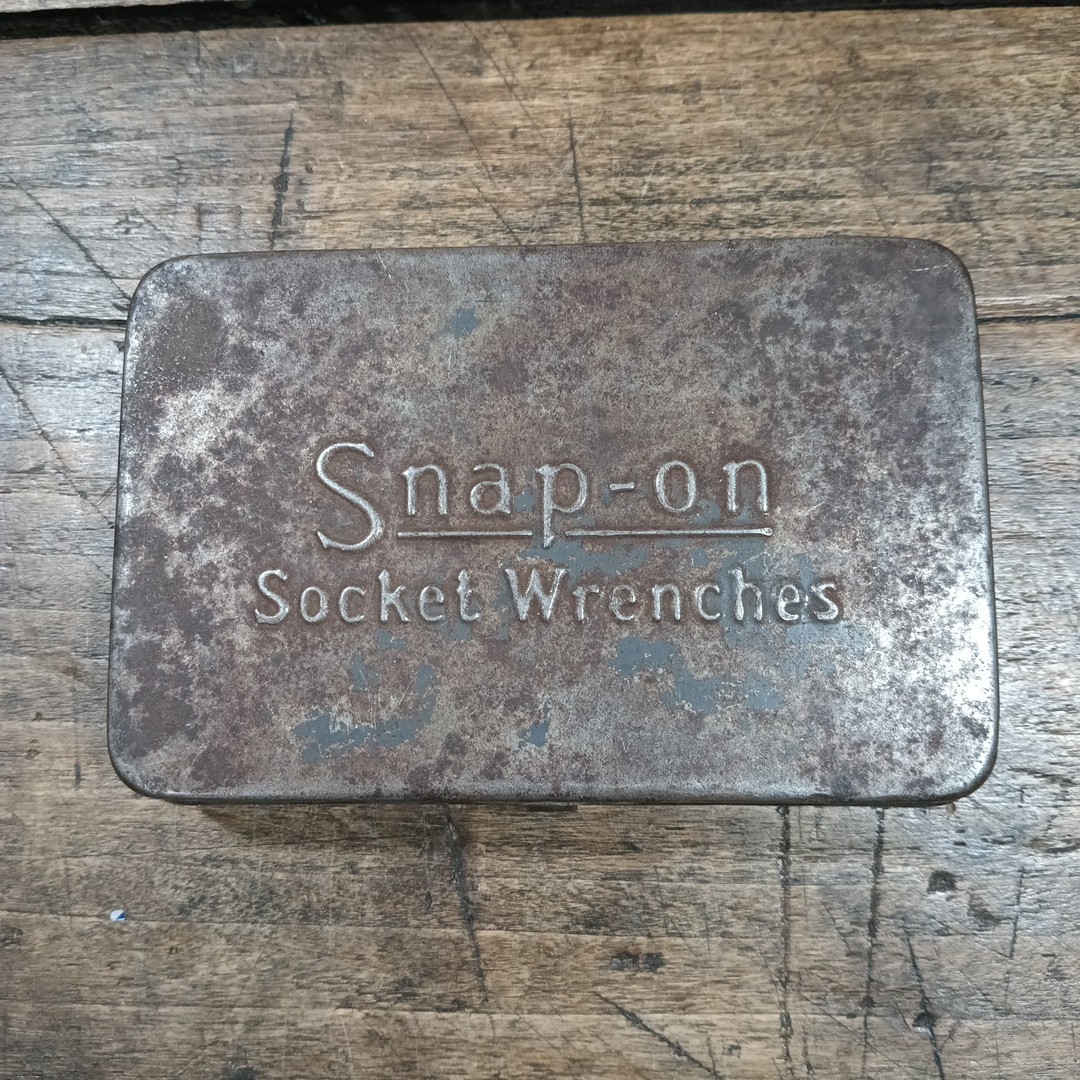 Snap-on Socket Wrench SPECIAL 子供用カート Vintage Snap-On Tools Midget Socket Wrench Embossed Metal Case M70