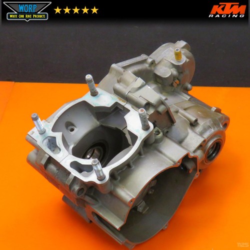1996 KTM 300 EXC MATCHED LEFT RIGHT CRANKCASE CRANK CASE BOTTOM END ~ 96-97