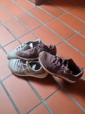SUPER  2 PAAR NIKE SNEAKER  Damen, MD Runner 2 + Damen Internationalist, Gr.6,5