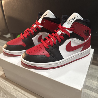jordan 1 mid chicago black toe size 12