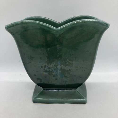 HULL GREEN VASE - HULL USA F90 - TULIP SHAPED
