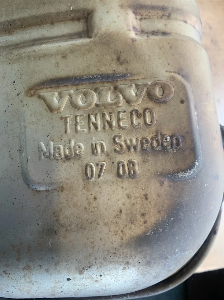 2008-2014 Volvo XC90 Rear Muffler 3.2L OEM - Image 4 of 4