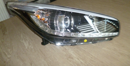 kia ceed off side front xenon headlight