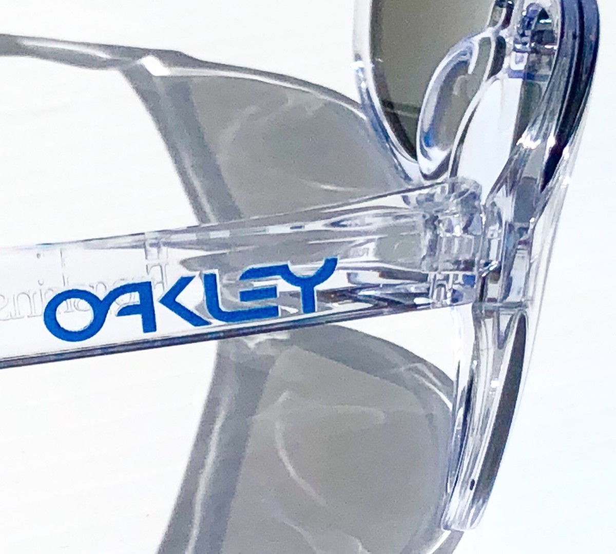NEW Oakley Frogskins Clear Crystal polished PRIZM Sapphire