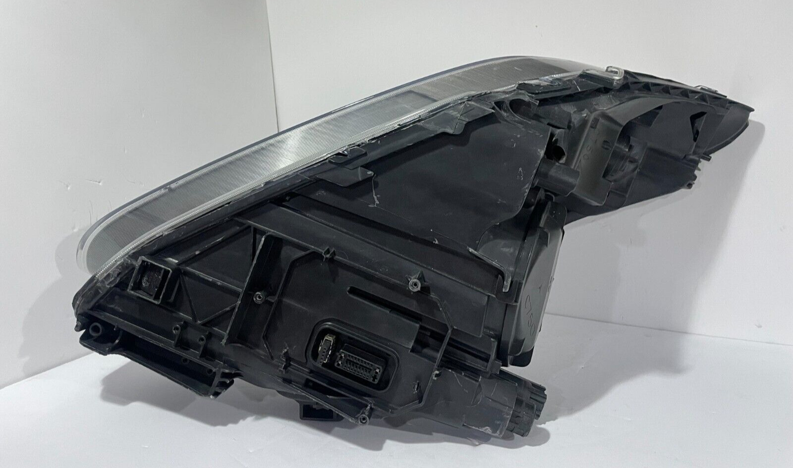 2008 - 2012 MASERATI GRANTURISMO GT M145 F1 LEFT XENON BARE HEADLIGHT 215798 OEM