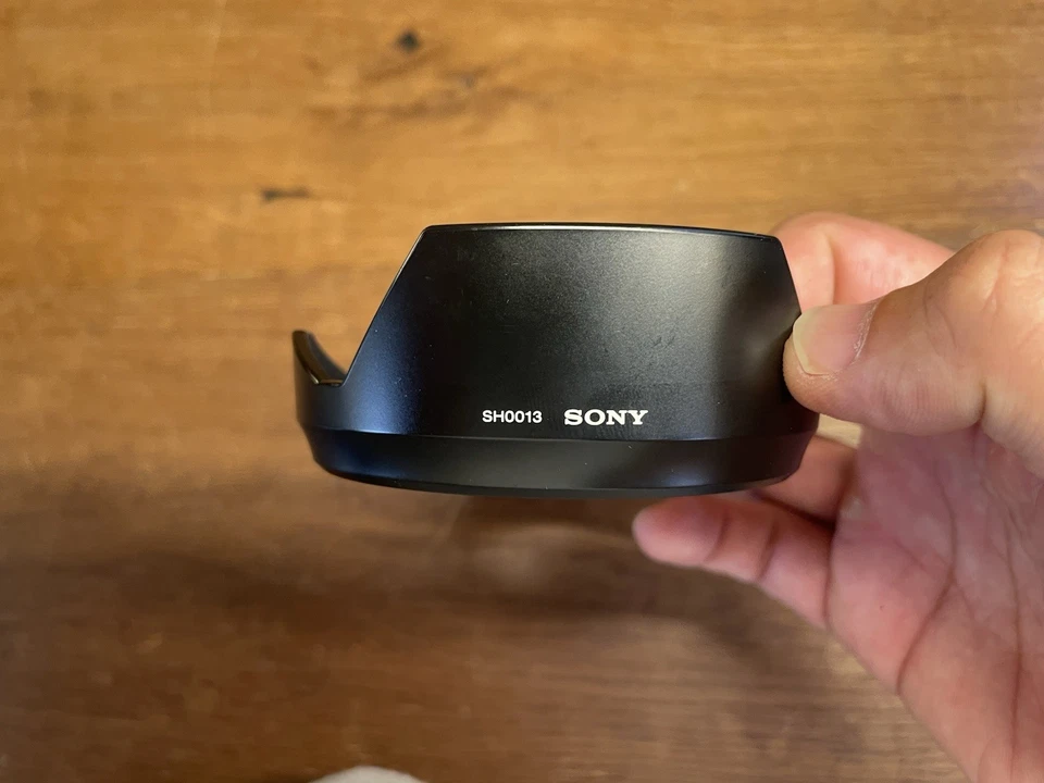 *Casi Como Nuevo* Capucha Original Sony SH0013 para Lente SAL20F28 20mm F/2.8 de Japón Foto 2 de 4