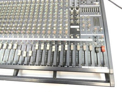 Yamaha EMX5000-20 Powered Mixer – 20 Channel Professional Mixing